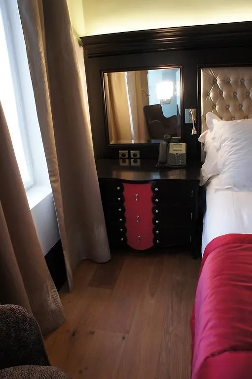 ***  Tonic Hotel Saint Germain Des Pres Paris Frankrike