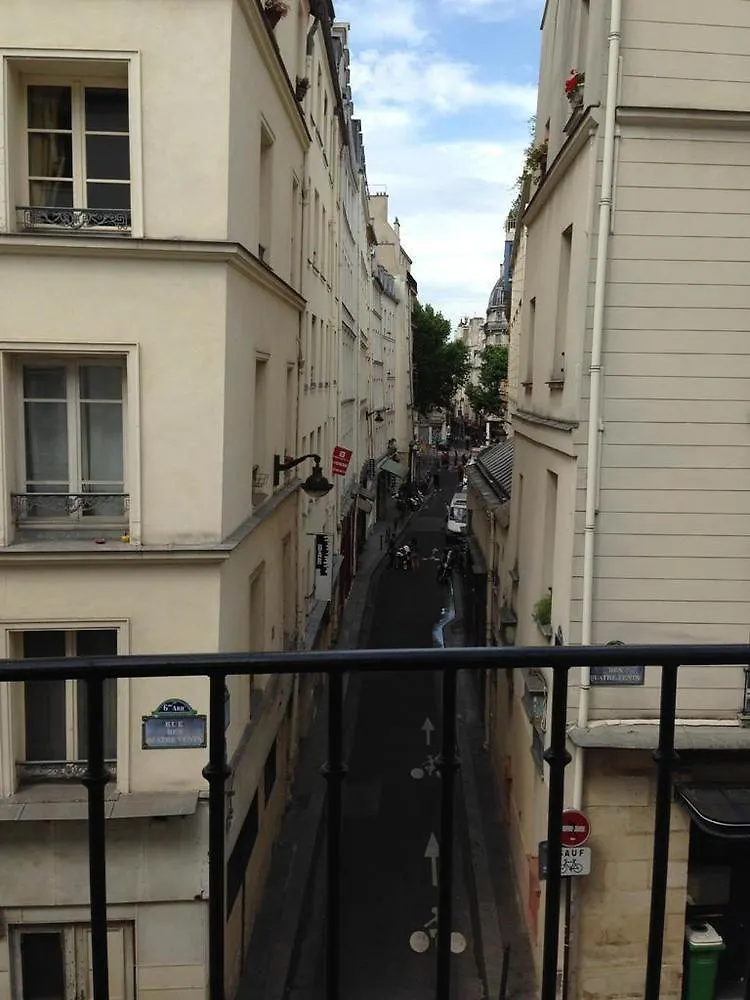 ***  Tonic Hotel Saint Germain Des Pres Paris Frankrike