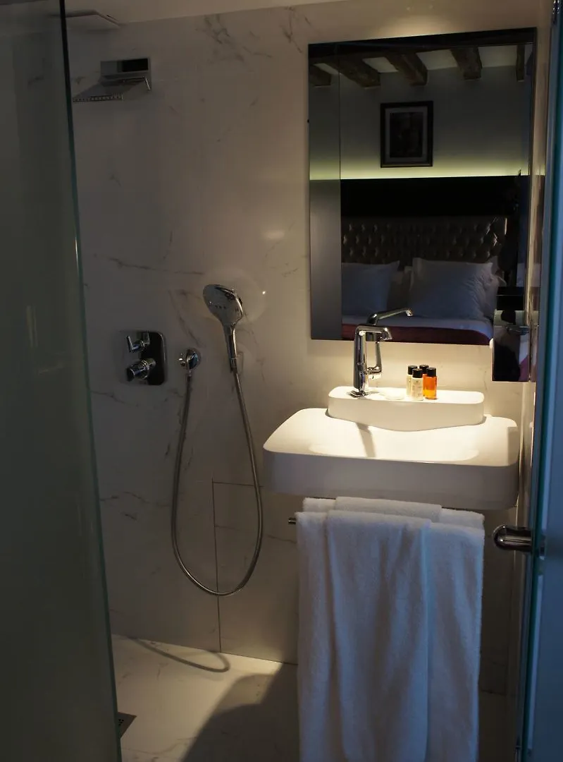 Tonic Hotel Saint Germain Des Pres Paris 3*,
